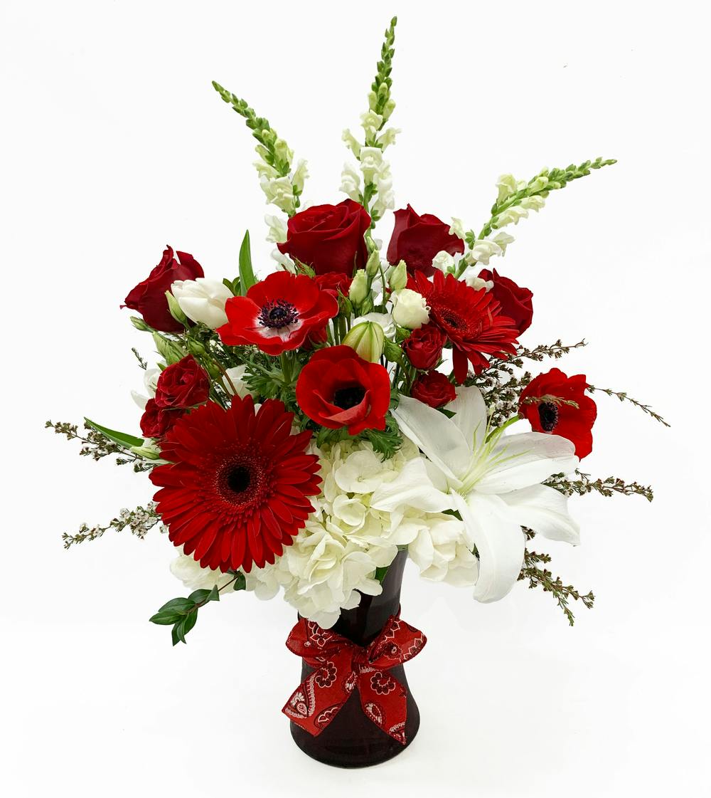 Lady In Red Maryland & Delaware Flower Delivery Kitty's Flowers